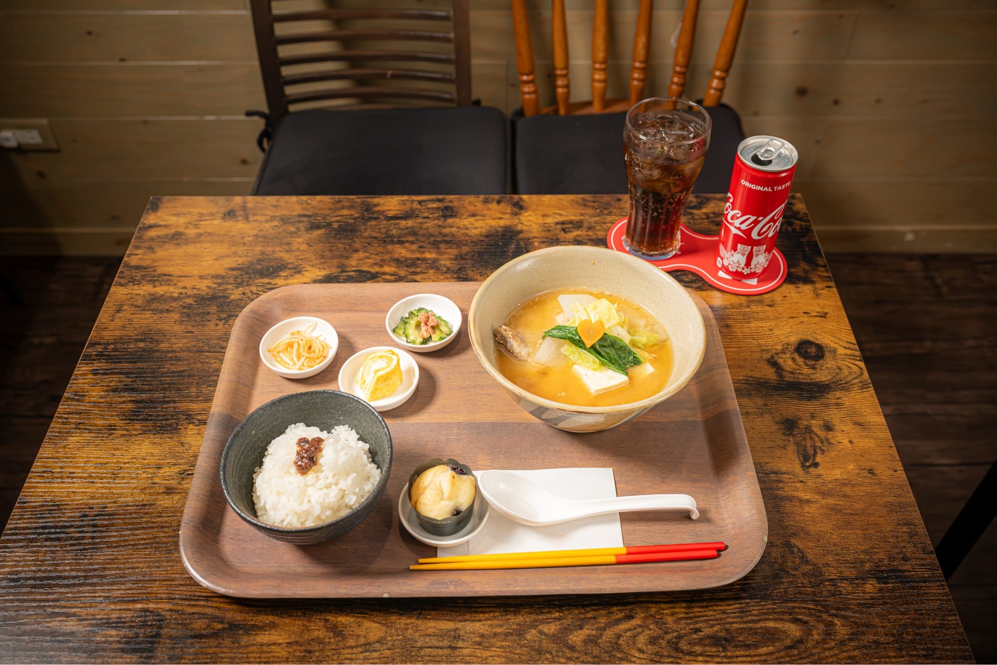 写真：とまり食堂